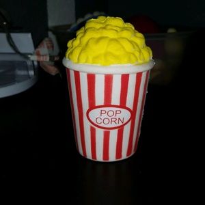 Meet your Posher, Mia